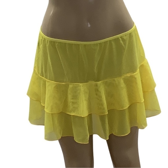 Under the Sun Mesh Ruffle Skirt Mesh Yellow Skirt Size Extra Large New With Tags - Picture 1 of 5